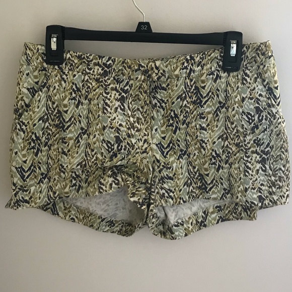 H&M Patterned Shorts - Picture 3 of 5